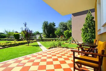 Saint Thomas Village Hotel 3*